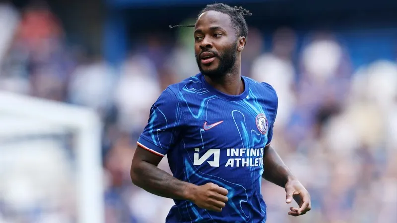 Raheem Sterling trở thành cầu thủ tự do sau khi đạt được thỏa thuận chấm dứt hợp đồng với Chelsea.