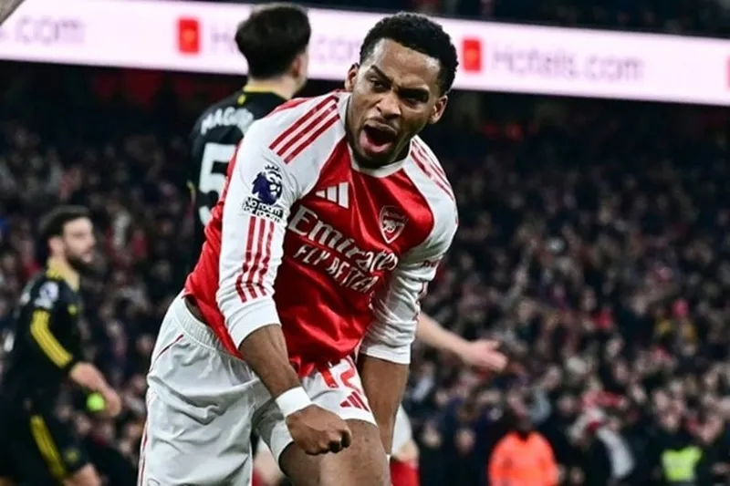 Hậu vệ Jurrien Timber của Arsenal