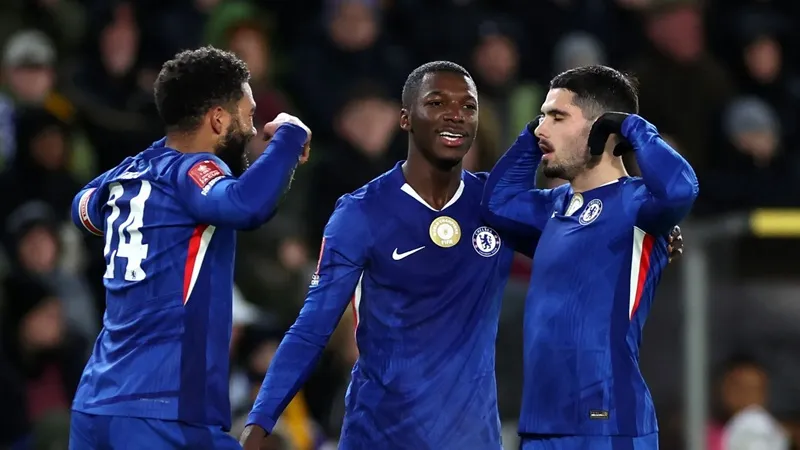 Pedro Neto lập hat-trick giúp Chelsea đánh bại Hull City 4-0 ở vòng 4 FA Cup.