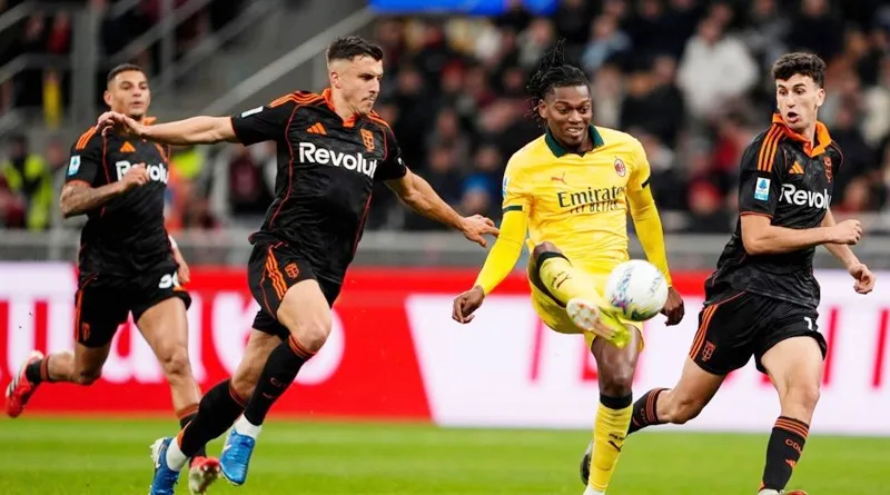 AC Milan tụt lại 7 điểm so với Inter Milan sau khi hòa 1-1 trong trận đấu bù với Como.