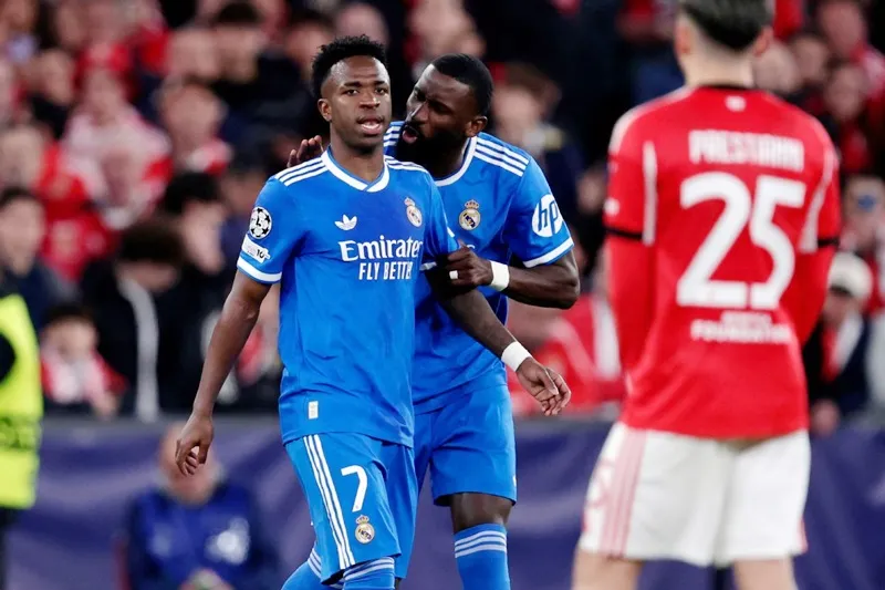 Vinicius cáo buộc Gianluca Prestianni có lời lẽ phân biệt chủng tộc nhắm vào anh.