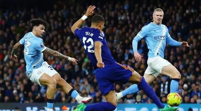 Nico O’Reilly ghi cả 2 bàn thắng giúp Man.City đánh bại Newcastle 2-1.