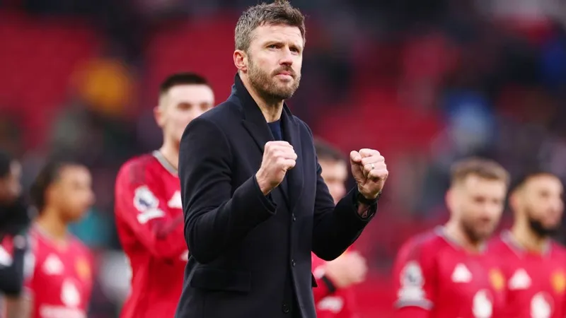 HLV Michael Carrick tin Man.United đang trong cuộc đua giành vé dự Champions League.