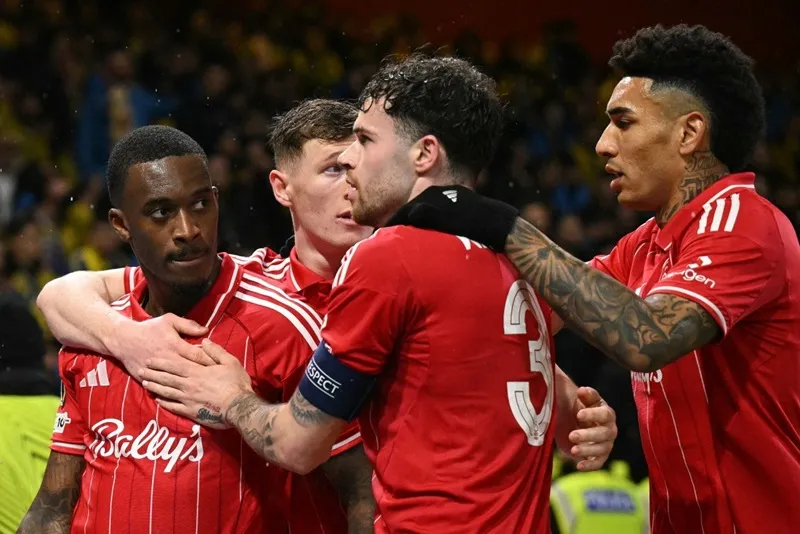 Nottingham Forest thua 1-2 nhưng vẫn loại bỏ Fenerbahce.