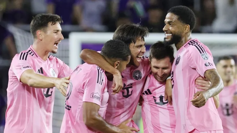 Lionel Messi ghi cú đúp giúp Inter Miami ngược dòng đánh bại chủ nhà Orlando City 4-2.