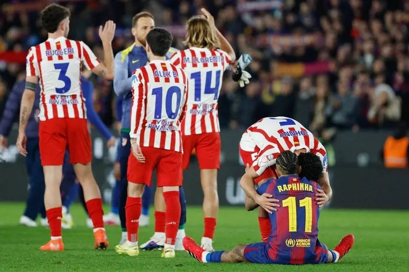 Atletico Madrid vào chung kết Copa del Rey lần đầu tiên sau 13 năm với tổng tỷ số 4-3.