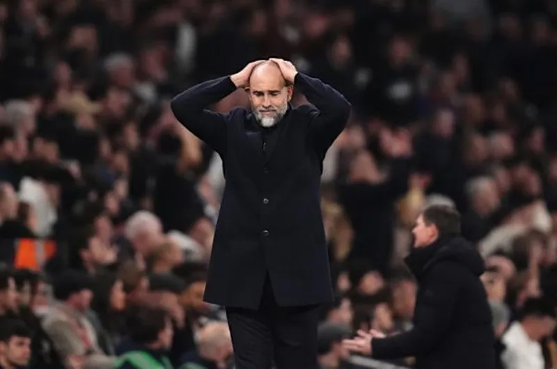 Tân HLV Igor Tudor bất lực nhìn Tottenhamt trượt dài xuống cuối bảng xếp hạng.