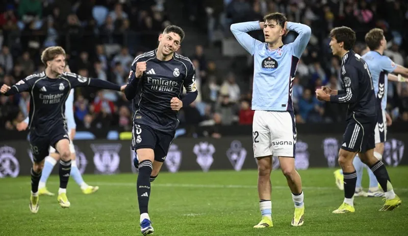 Bàn thắng phút bù giờ của Federico Valverde giúp Real Madrid thắng 2-1 tại Celta Vigo.