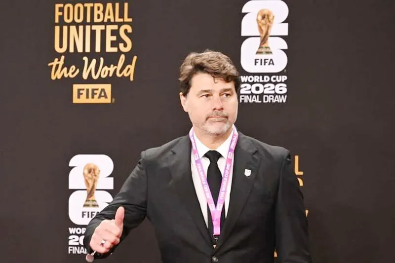 Real Madrid điền tên Mauricio Pochettino vào danh sách ứng cử viên thay thế Alvaro Arbeloa.