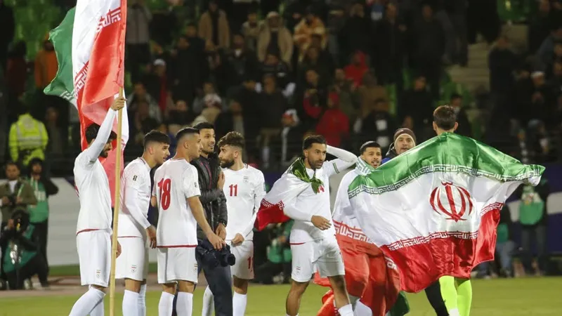 Liên đoàn bóng đá Iran đang “đàm phán” với FIFA chuyển các trận đấu từ Mỹ sang Mexico.