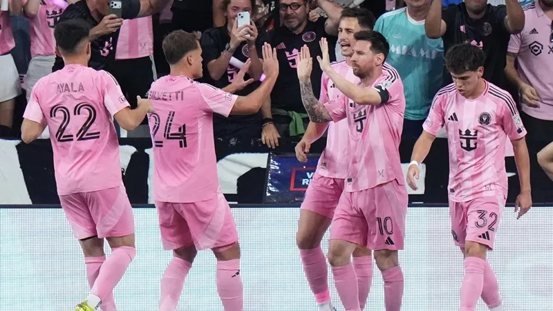 Lionel Messi trở thành cầu thủ Inter Miami đầu tiên ghi bàn trên sân vận động mới Nu Stadium.