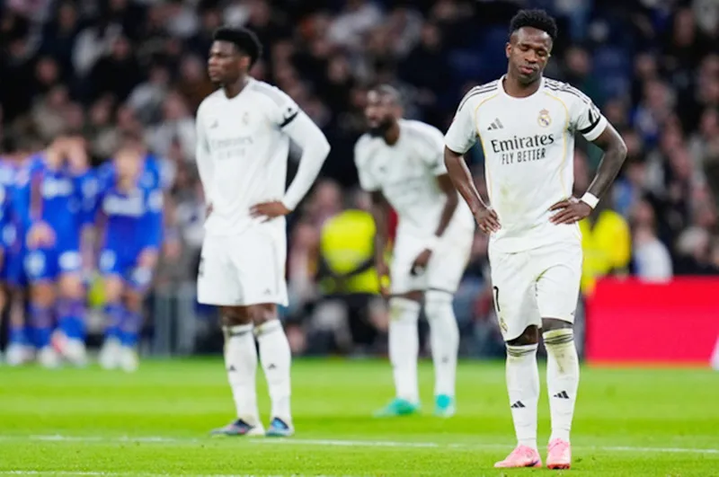 Thua Mallorca khiến Real Madrid bị Barcelona bỏ xa 7 điểm trước 8 vòng đấu cuối.