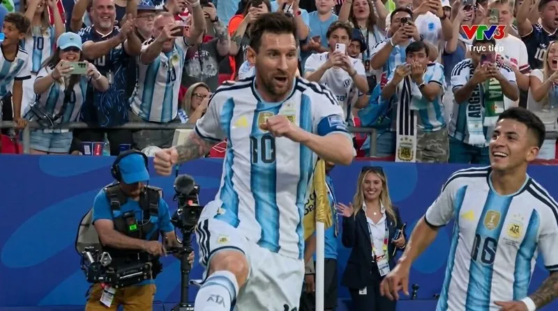 Messi ngồi dự bị trong trận đấu cuối vòng bảng của Argentina