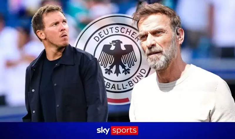 Julian Nagelsmann (trái) từ chức và Jurgen Klopp được liên hệ tiếp quản vị trí HLV đội tuyển Đức.