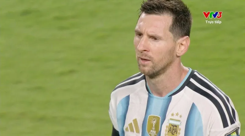 Messi là người đầu tiên đá chính ở 3 trận chung kết World Cup