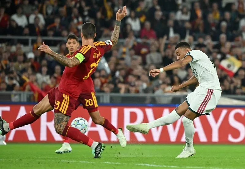 Kylian Mbappe vươn lên thứ 5 trong danh sách ghi bàn của giải đấu với 72 bàn thắng. Ảnh: THX