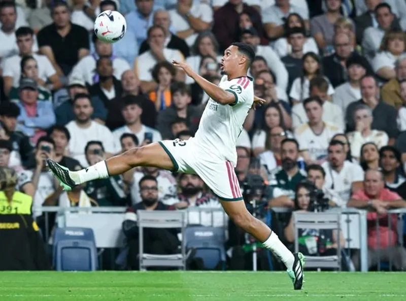 Trent Alexander-Arnold trong màu áo Real Madrid. Ảnh: THX
