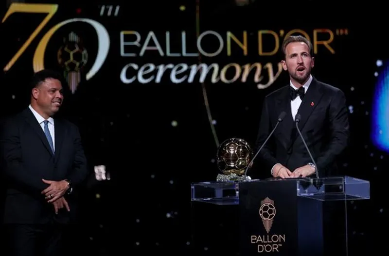 Harry Kane giành chiến thắng lịch sử tại giải thưởng Quả bóng vàng 2026. Ảnh: THX 