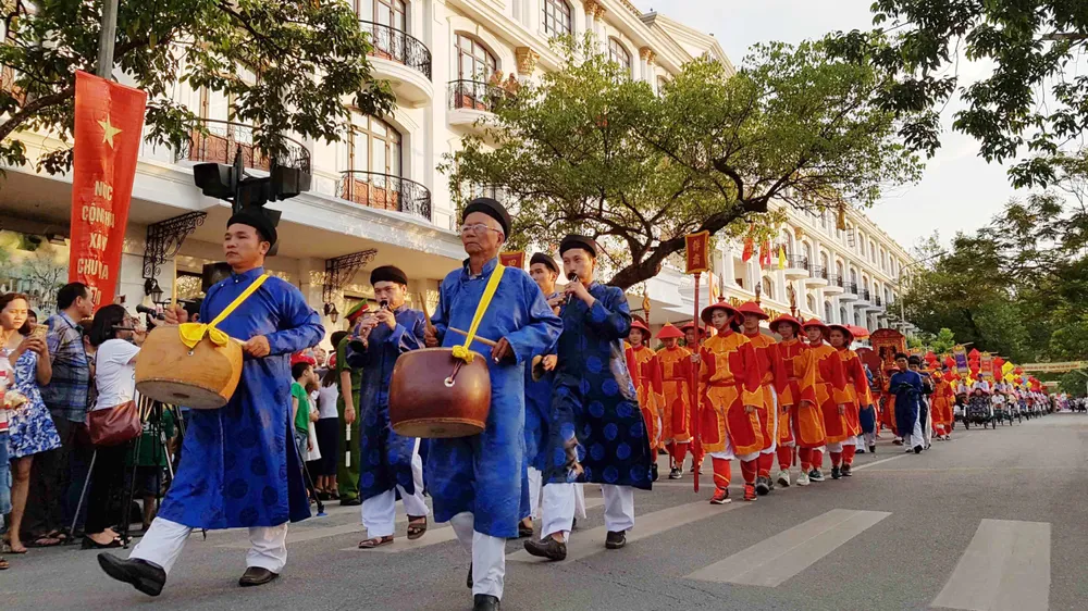 320 nghệ nhân, thợ thủ công dự lễ rước “Tinh hoa nghề Việt“ ảnh 1