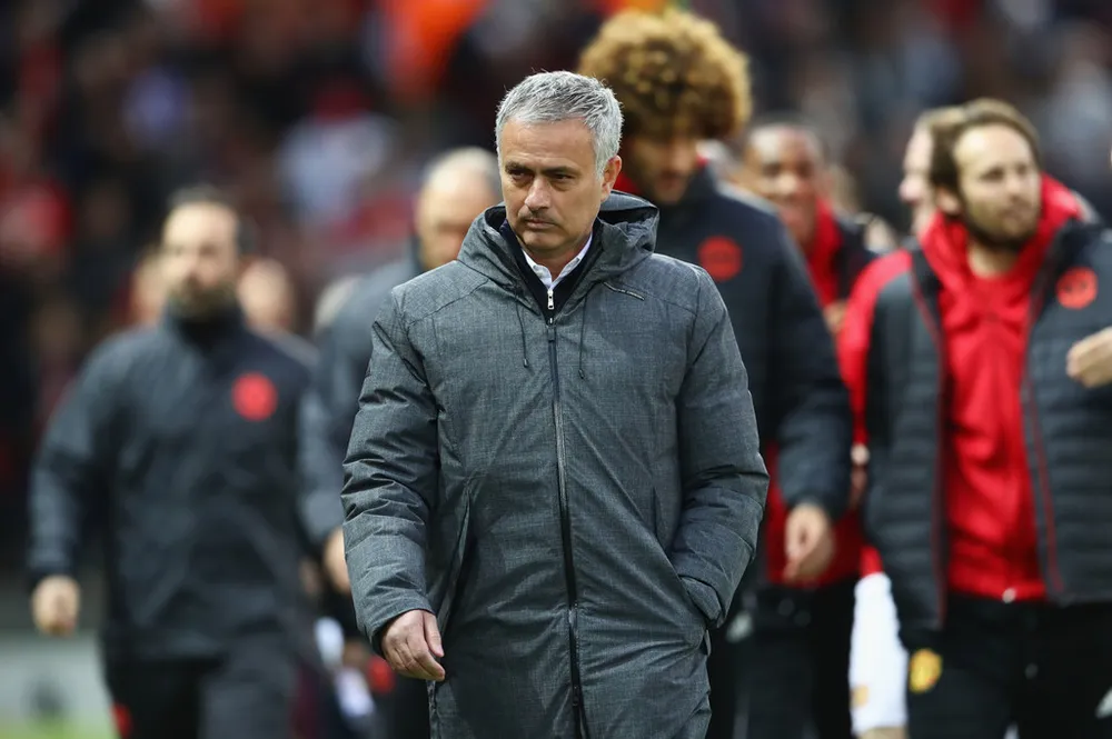 HLV Jose Mourinho thật sự đối mặt bài toán khó về nhân sự trong giai đoạn quyết định.