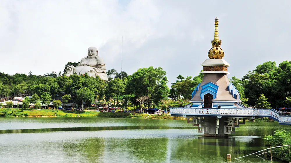 Cần nâng chất dịch vụ để thu hút du khách đến với vùng sông nước An Giang                                  Ảnh: Hữu Long