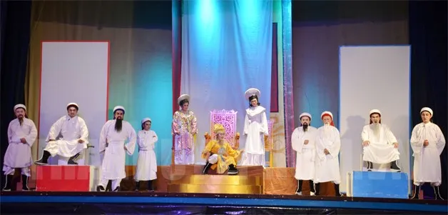 Một cảnh trong Vở  Nước mắt quyền thần