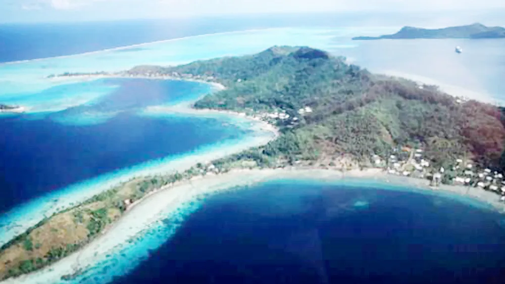 Vùng biển Tahiti thuộc quần đảo Polynesia, nơi đang đứng trước nguy cơ bị nước biển nhấn chìm