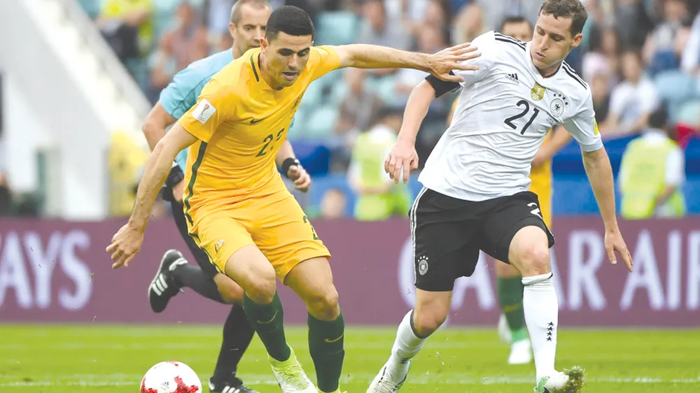 Australia (trái) hy vọng sẽ có được 3 điểm trước Cameroon.