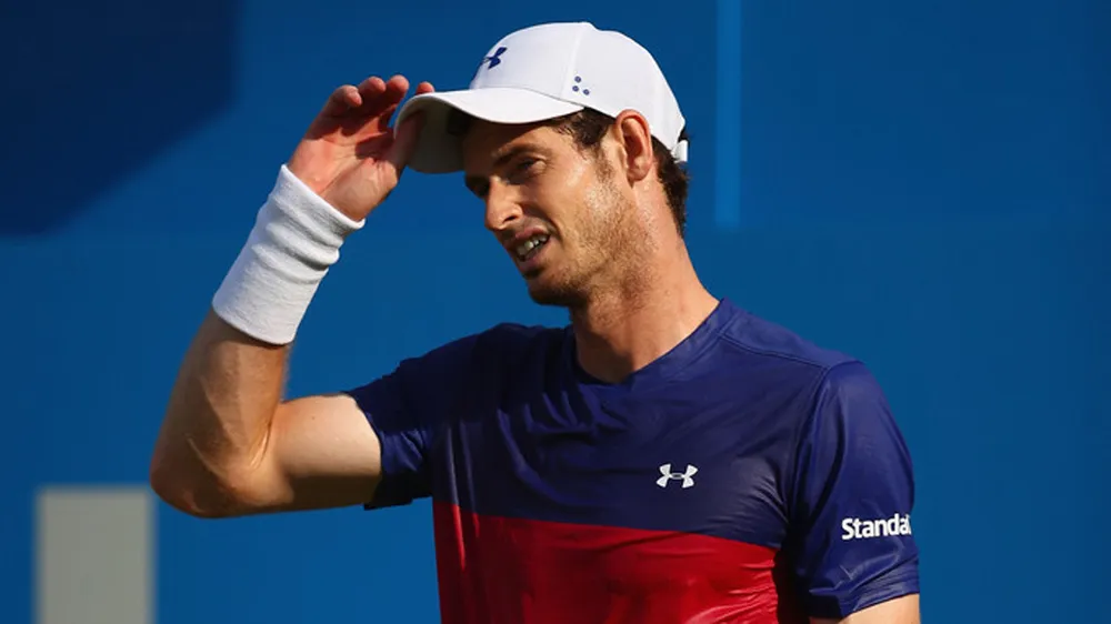 Andy Murray thể hiện sự bất lực trong trận đấu mở màn ở Queen’s Club.