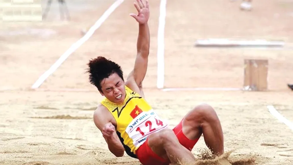 Điền kinh Việt Nam đăng ký thêm VĐV Bùi Văn Đông ở nội dung nhảy xa nam. Ảnh: T.L