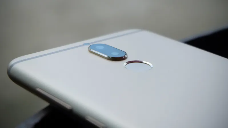 999 “bông hồng vàng” Huawei nova 2i “chớp nhoáng” tìm được chủ nhân ảnh 3