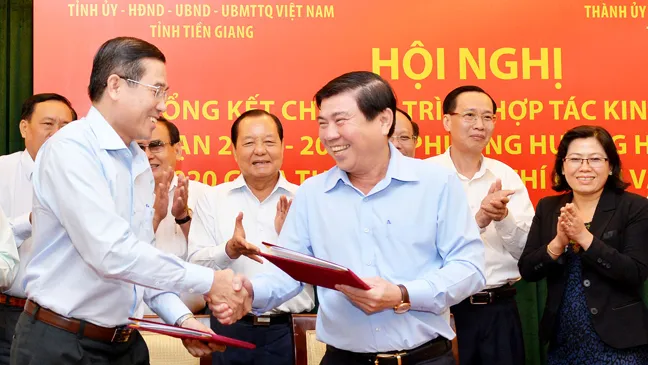 Vì cả nước, cùng cả nước ảnh 1