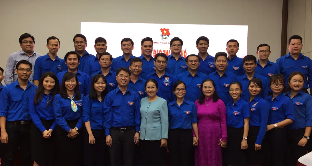 Đồng chí Võ Thị Dung với các đại biểu  dự Đại hội Đoàn TNCS HCM toàn quốc tại buổi gặp gỡ