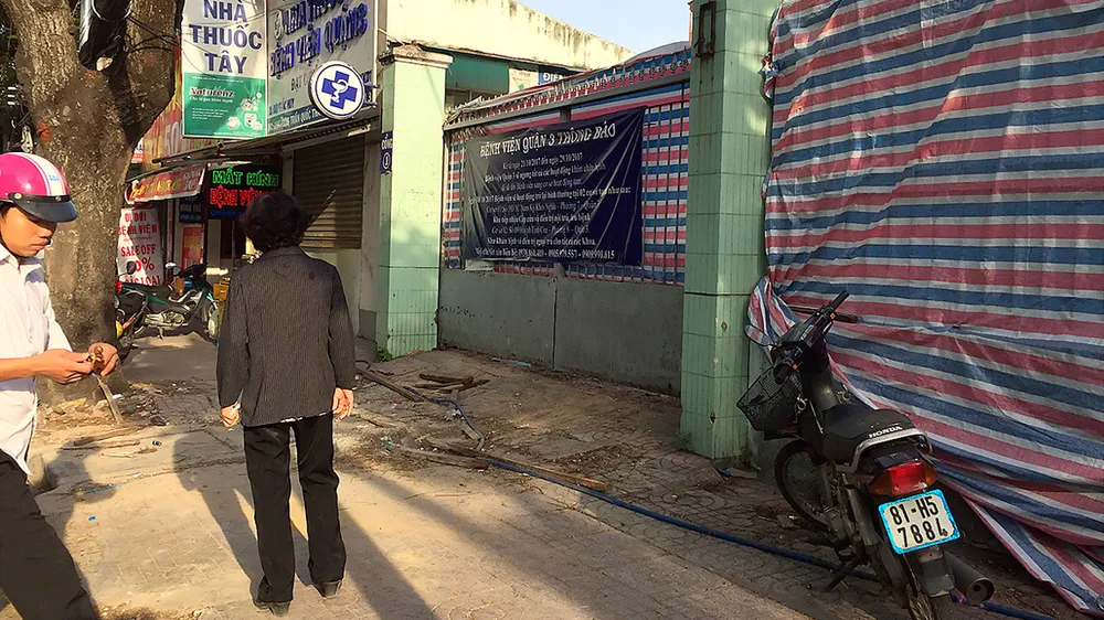 Công trình xây dựng mới Bệnh viện Quận 3 vẫn im lìm, do chưa thể  cấp điện để thi công