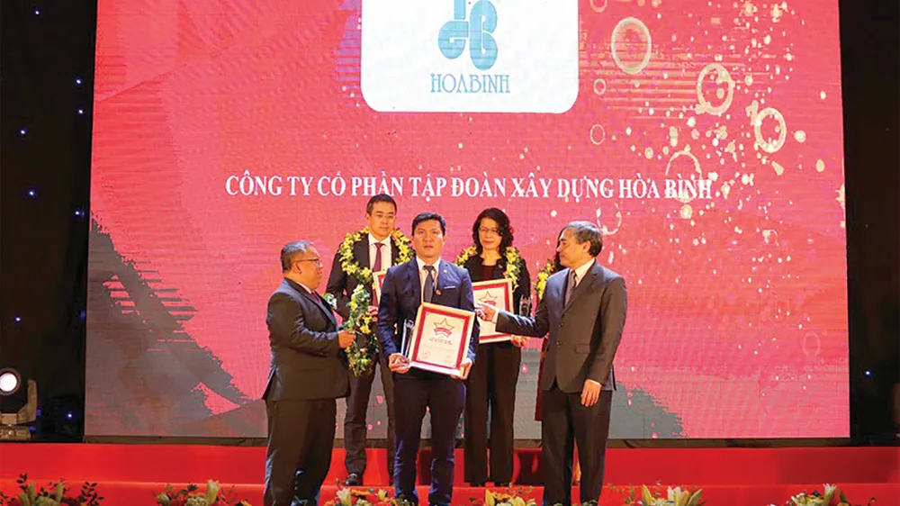 Nhiều tin vui đến với Công ty Cổ phần Tập đoàn Xây dựng Hòa Bình trong tháng 1-2018