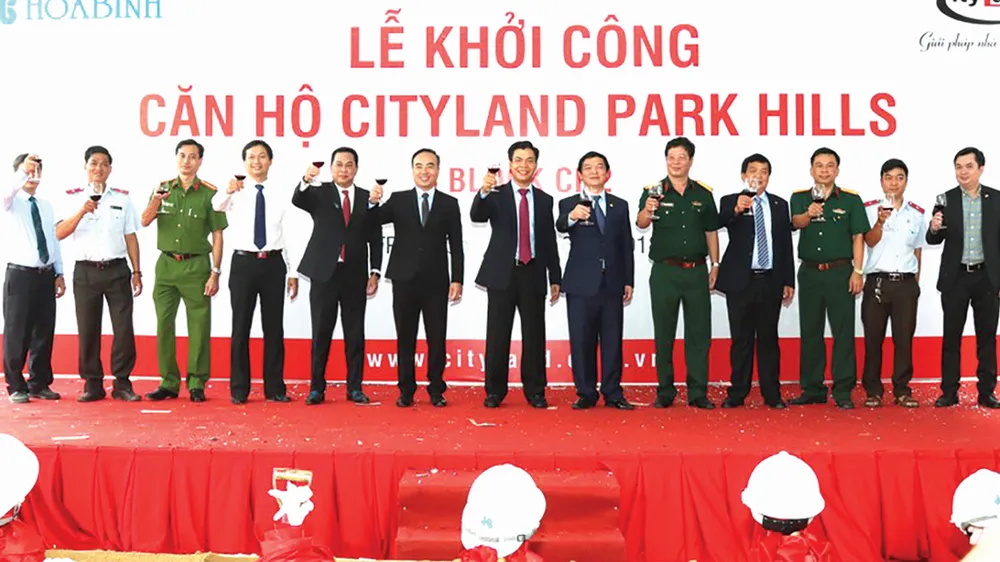 Nhiều tin vui đến với Công ty Cổ phần Tập đoàn Xây dựng Hòa Bình trong tháng 1-2018 ảnh 4