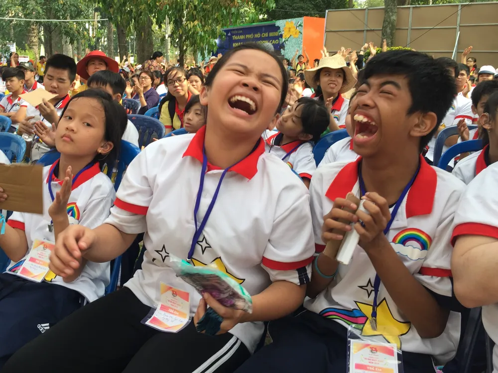 Mang nụ cười xuân cho em ảnh 1