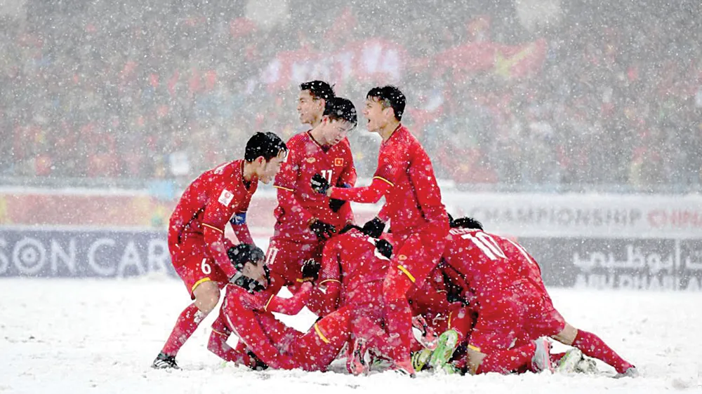 U.23 Việt Nam ăn mừng bàn gỡ hòa 1-1 vào lưới U.23 Uzbekistan trong trận chung kết giải U.23 châu Á 2018 nhờ công của Quang Hải       Ảnh: H.A.