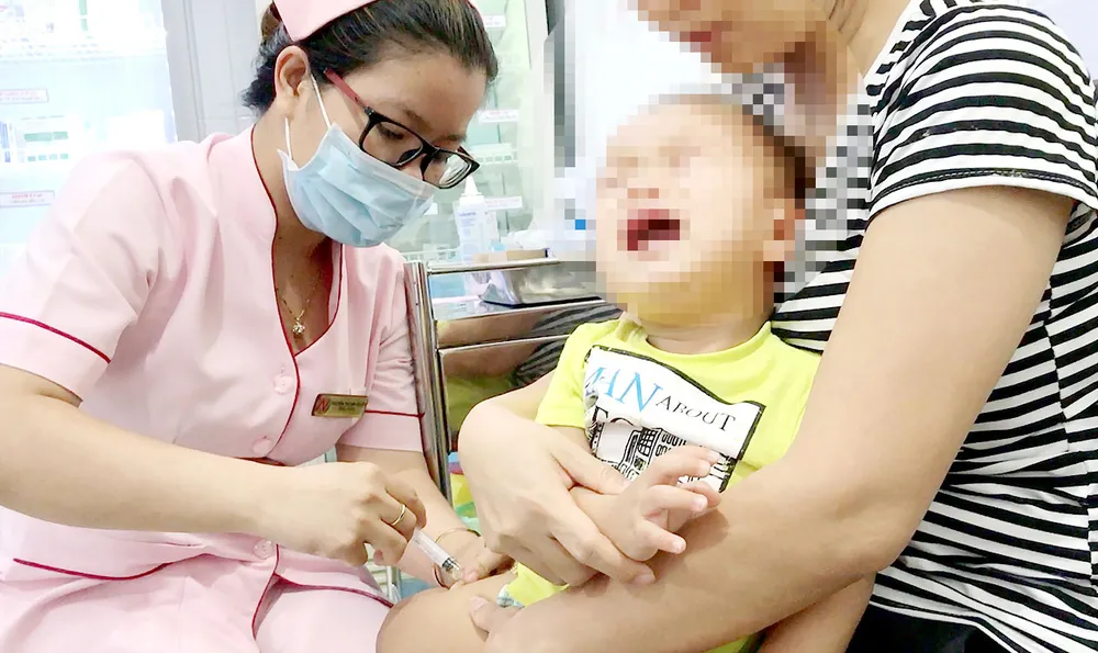 Bộ Y tế khuyến cáo trẻ nhỏ cần được tiêm đầy đủ các loại vaccine trong Chương trình tiêm chủng mở rộng để phòng ngừa dịch bệnh nguy hiểm            Ảnh: HOÀNG HÙNG