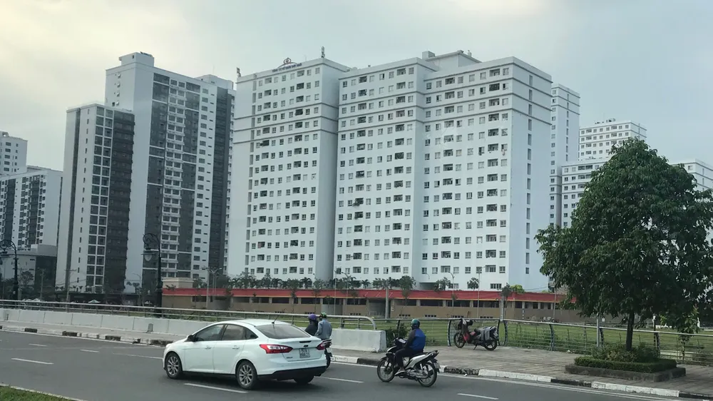 Căn hộ giá trung bình dẫn đầu thị trường nhờ cải thiện về dịch vụ xây dựng, tiện ích                                                      (Ảnh: Một dự án tại quận 2)                               Ảnh: HUY ANH