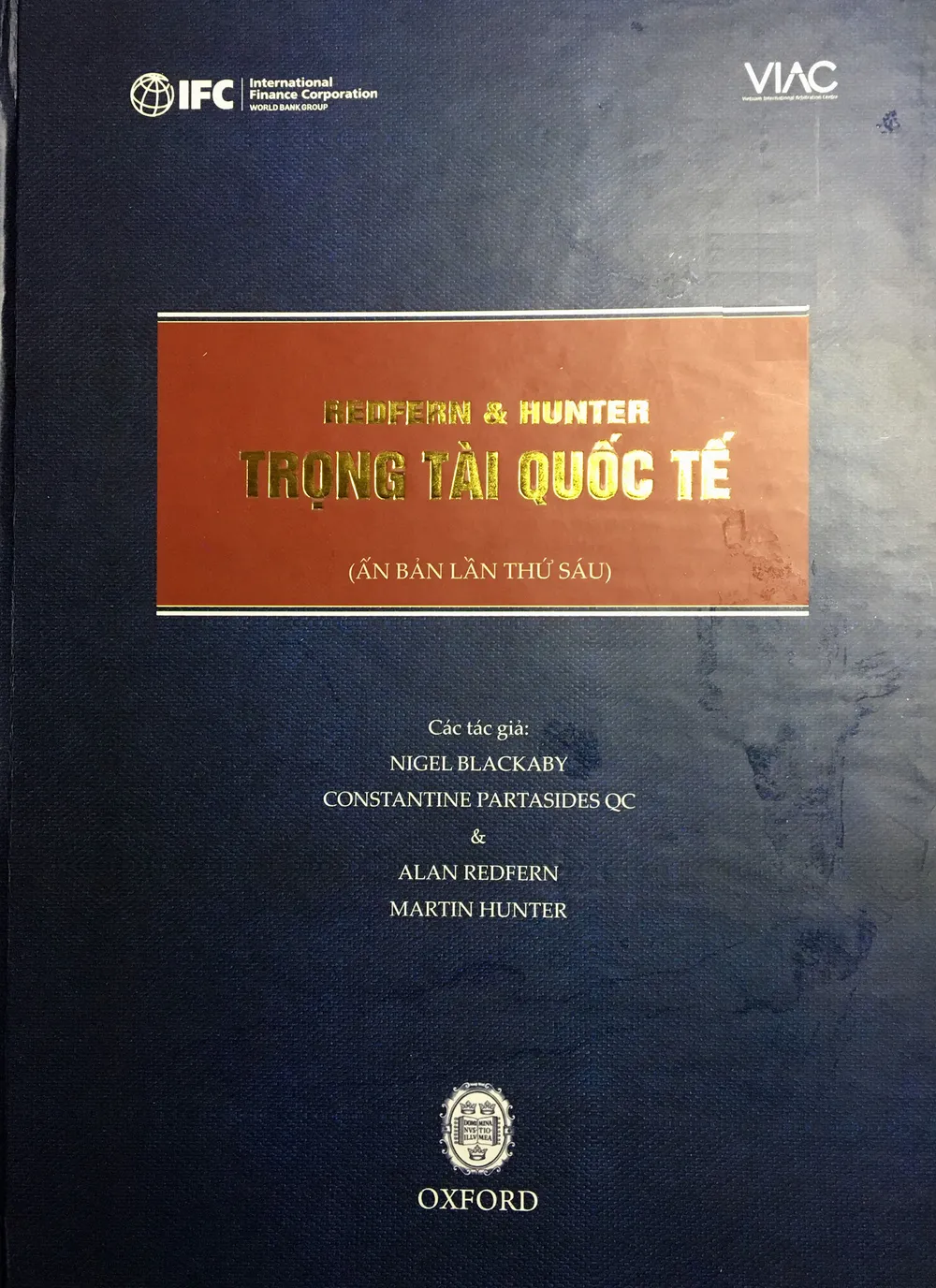 Sách tham khảo hữu ích về hoạt động trọng tài ảnh 1