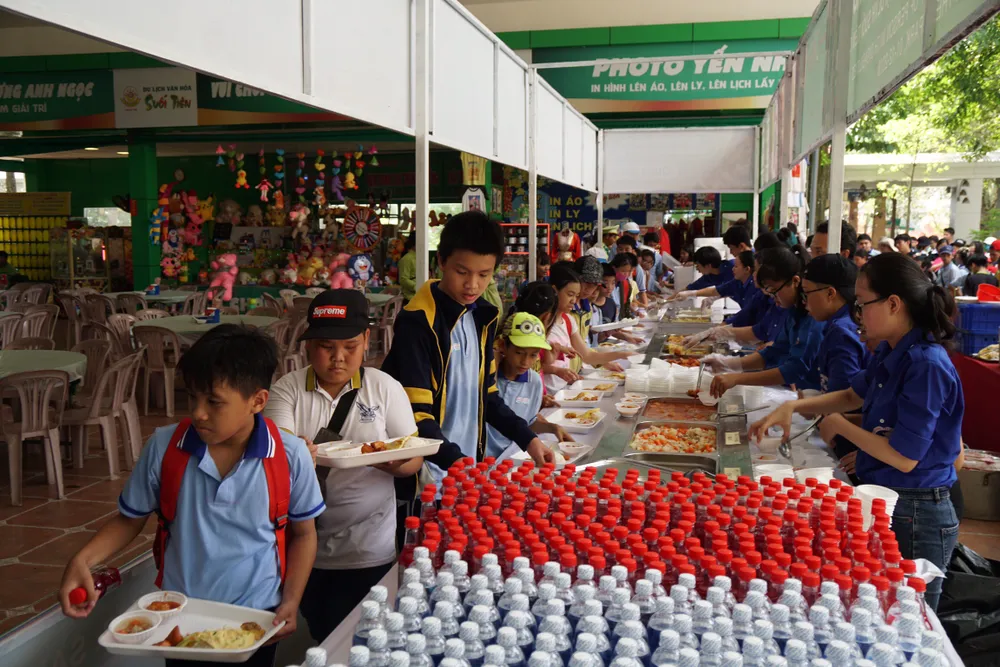  San sẻ yêu thương, trao mầm nhân ái ảnh 7