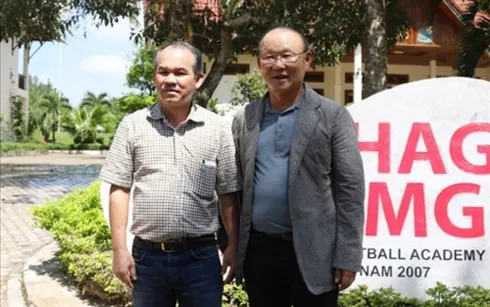 Bầu Đức là người trả lương cho HLV Park Hang-seo. Nguồn: VOV