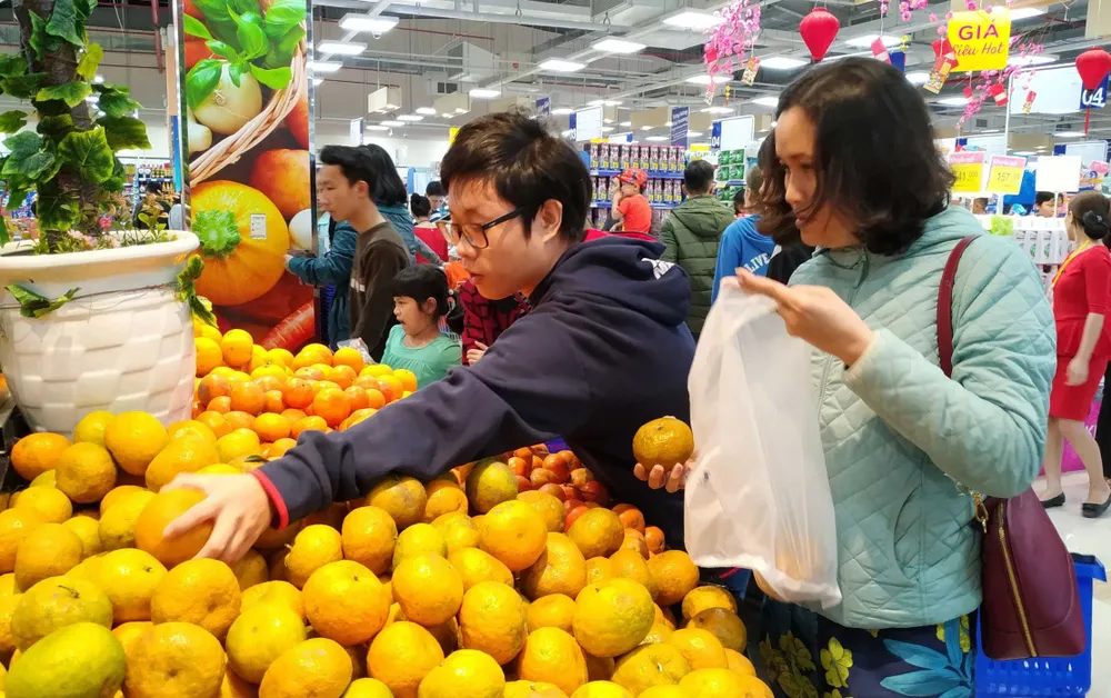 Người dân TP Đà Nẵng mua sắm tiện lợi tại  hệ thống siêu thị của Co.op Mart