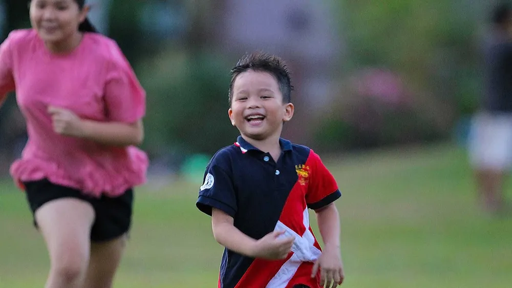 Con cái được hạnh phúc là ước muốn cao nhất của mỗi bậc phụ huynh.   Ảnh: DŨNG PHƯƠNG