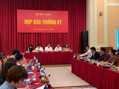 Bộ Xây dựng họp báo thường kỳ. Ảnh: TTXVN