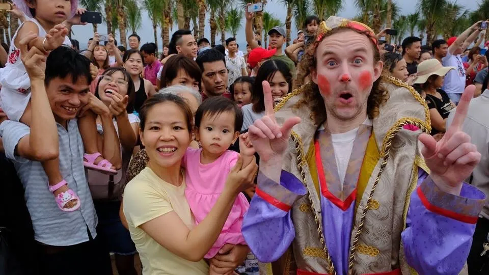 Diễu hành Carnaval tưng bừng bên bờ biển Bãi Cháy ảnh 5