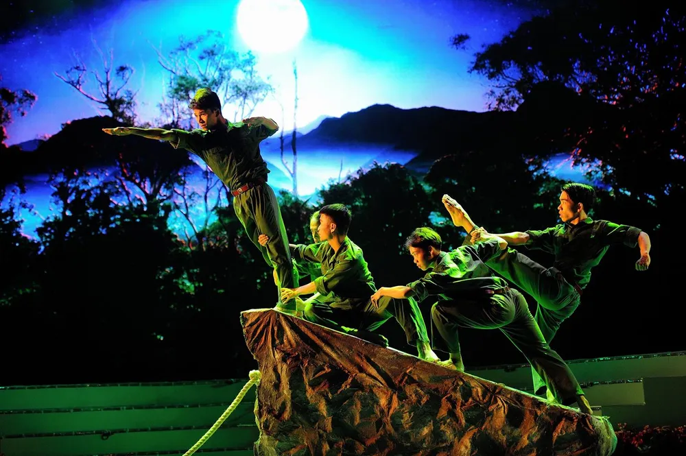 Một cảnh trong tổ khúc múa Tổ quốc                                                 Ảnh: QUỐC THANH