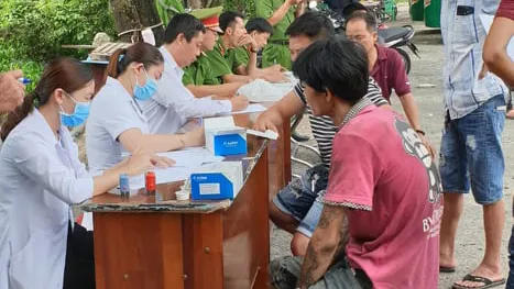 Tiếp tục phát hiện tài xế dương tính với ma túy ảnh 1