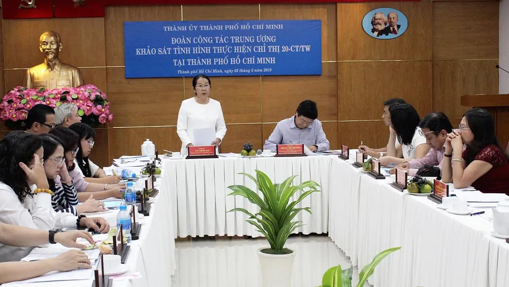 Phó Bí thư Thành ủy TPHCM Võ Thị Dung  phát biểu tại buổi làm việc